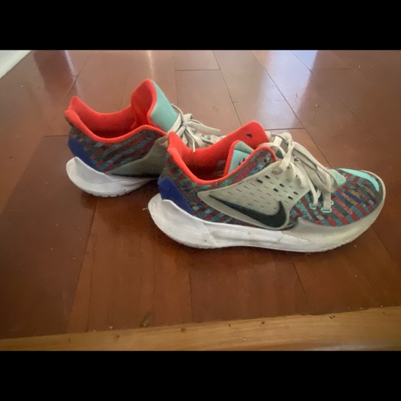 Multicoloured Nike shoes - Picture 4 of 4